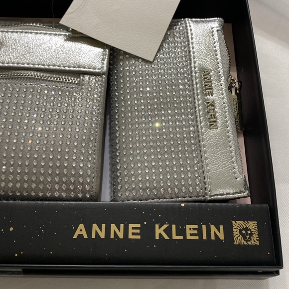 Rhinestone Anne Klein Zip Clutch and card case. New in Box - Picture 3 of 3